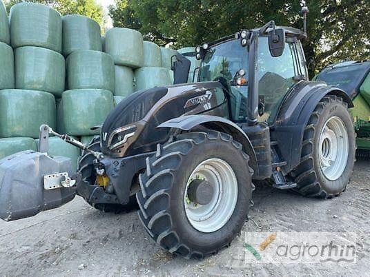 Valtra T235V 트랙터