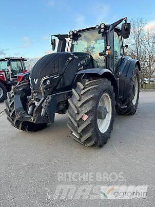 Valtra T254V 트랙터