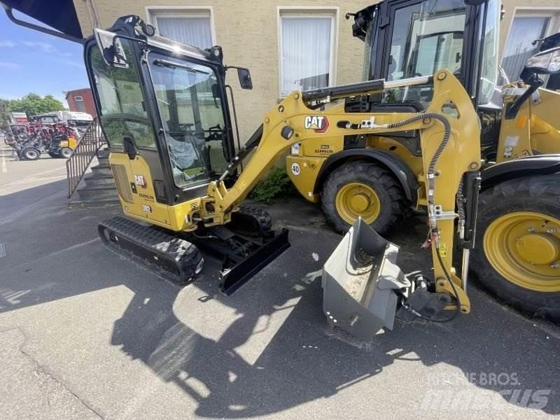 CAT 302CR-05A 소형 굴삭기 7톤 미만
