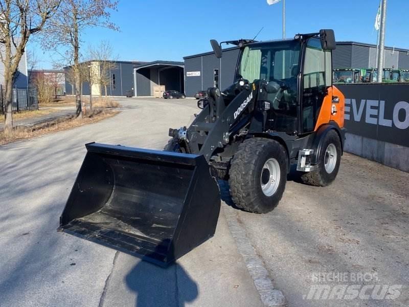 Doosan DL 80-7  휠로우더
