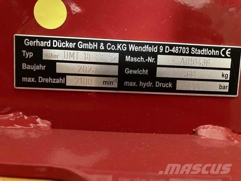 Dücker UMT 18 밀면서 전진하는 잔디깎기