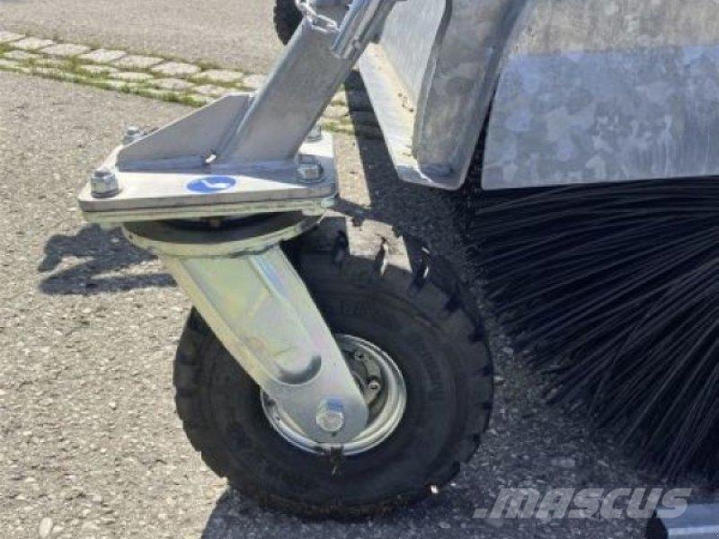 Fliegl TYP 700 도로 청소차