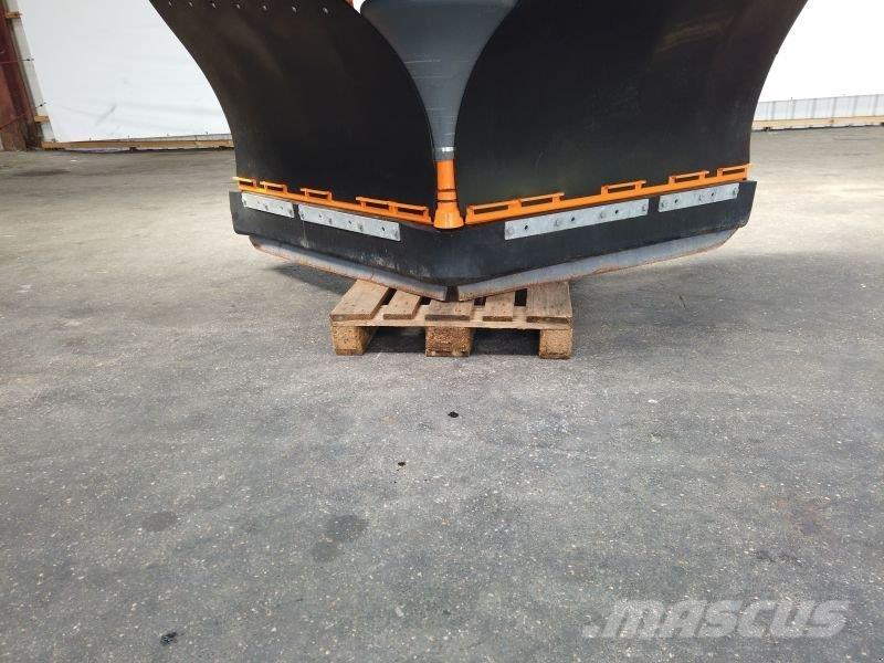  GEBR. URN 28 제설 블레이드 및 제설기