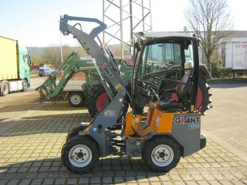 GiANT G1200  스키드로더