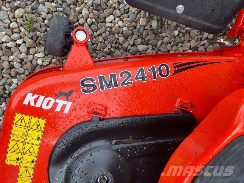 Kioti CS2520H 소형 트랙터