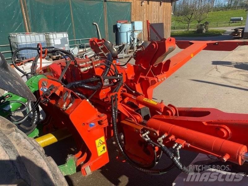 Kuhn FC 883 제초기