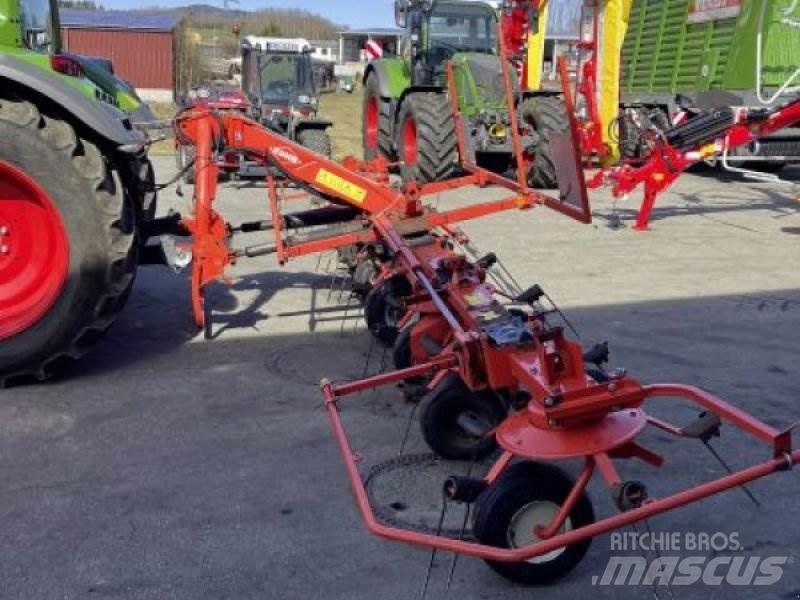 Kuhn GF 7702 갈퀴 및 테더