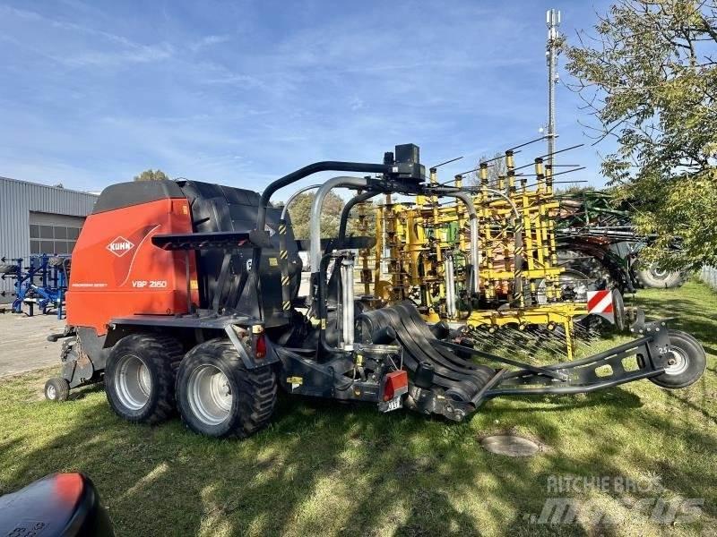 Kuhn VBP 2160 건초 포장기