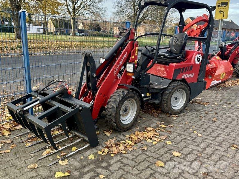 Schäffer 2028 프론트 로더 및 굴착기