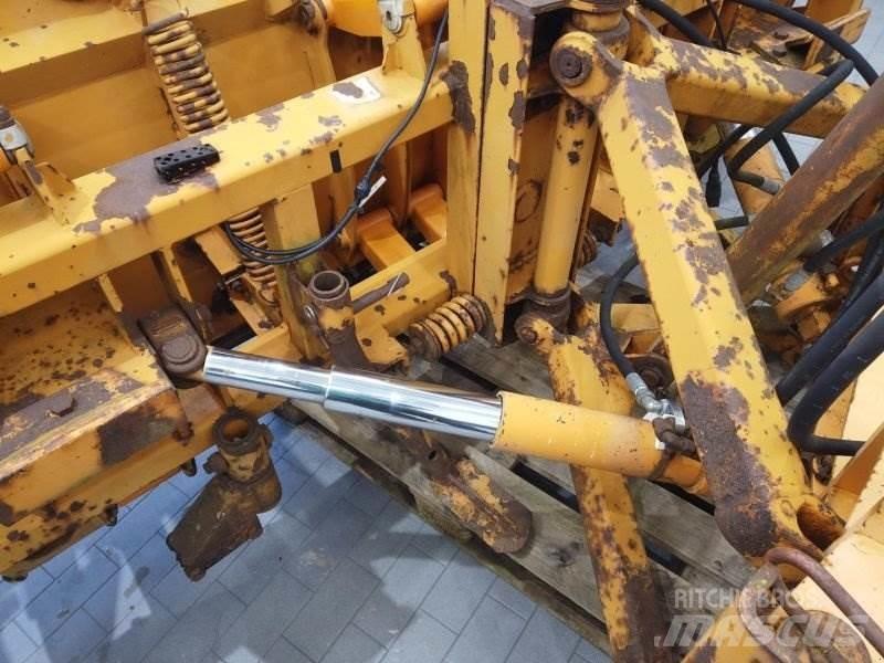 Schmidt KF 3.3 제설 블레이드 및 제설기