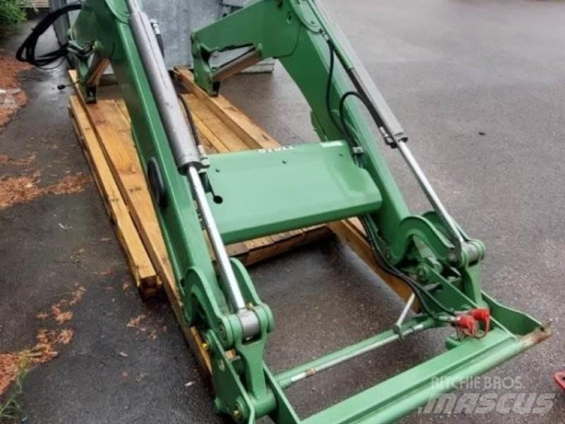Stoll FZ 30 프론트 로더 및 굴착기