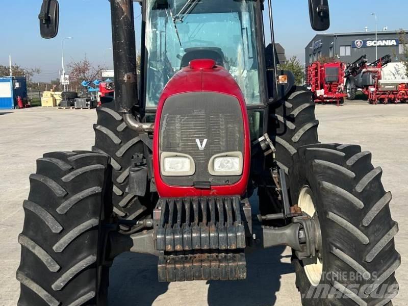 Valtra A93 H 트랙터