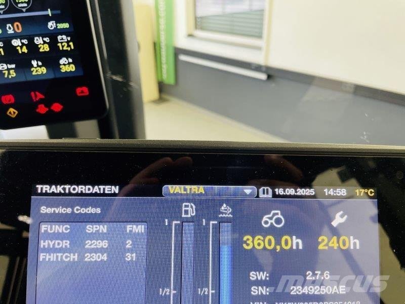 Valtra Q305 트랙터