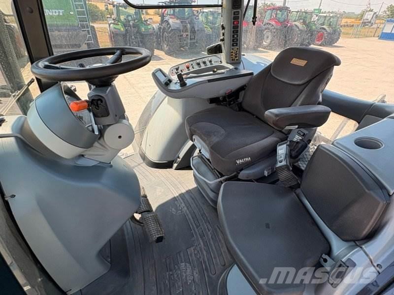 Valtra S274 트랙터