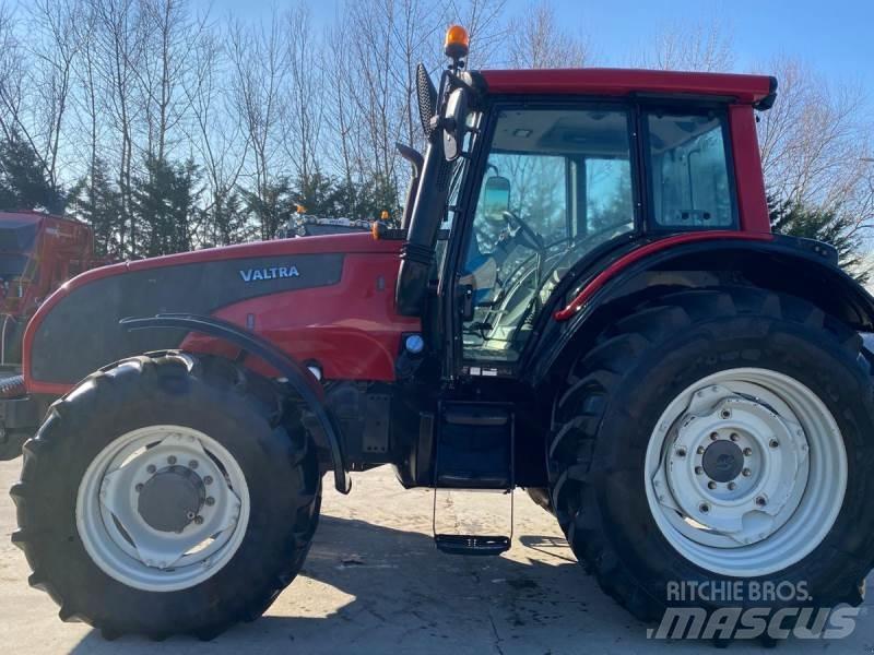 Valtra T153 H 트랙터