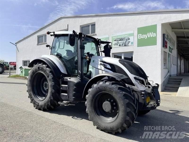 Valtra T235D 트랙터