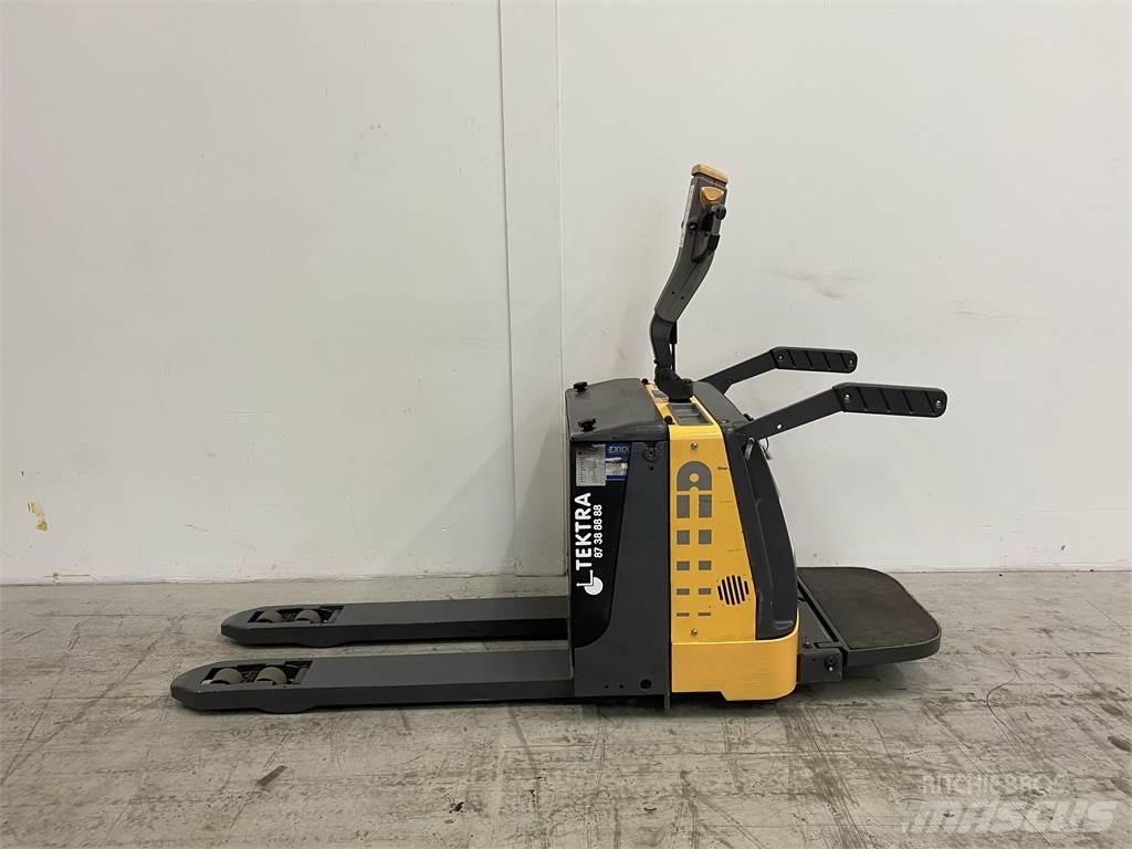 Atlet TLP200 로우 리프터(승강대 포함)