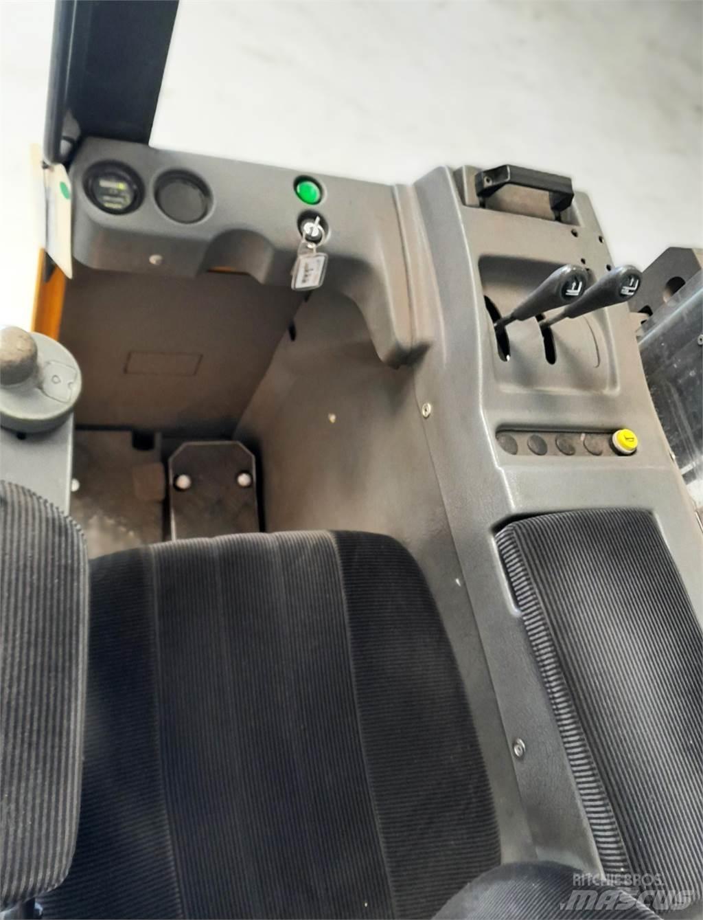 Atlet XSN160 보행식 리치 지게차