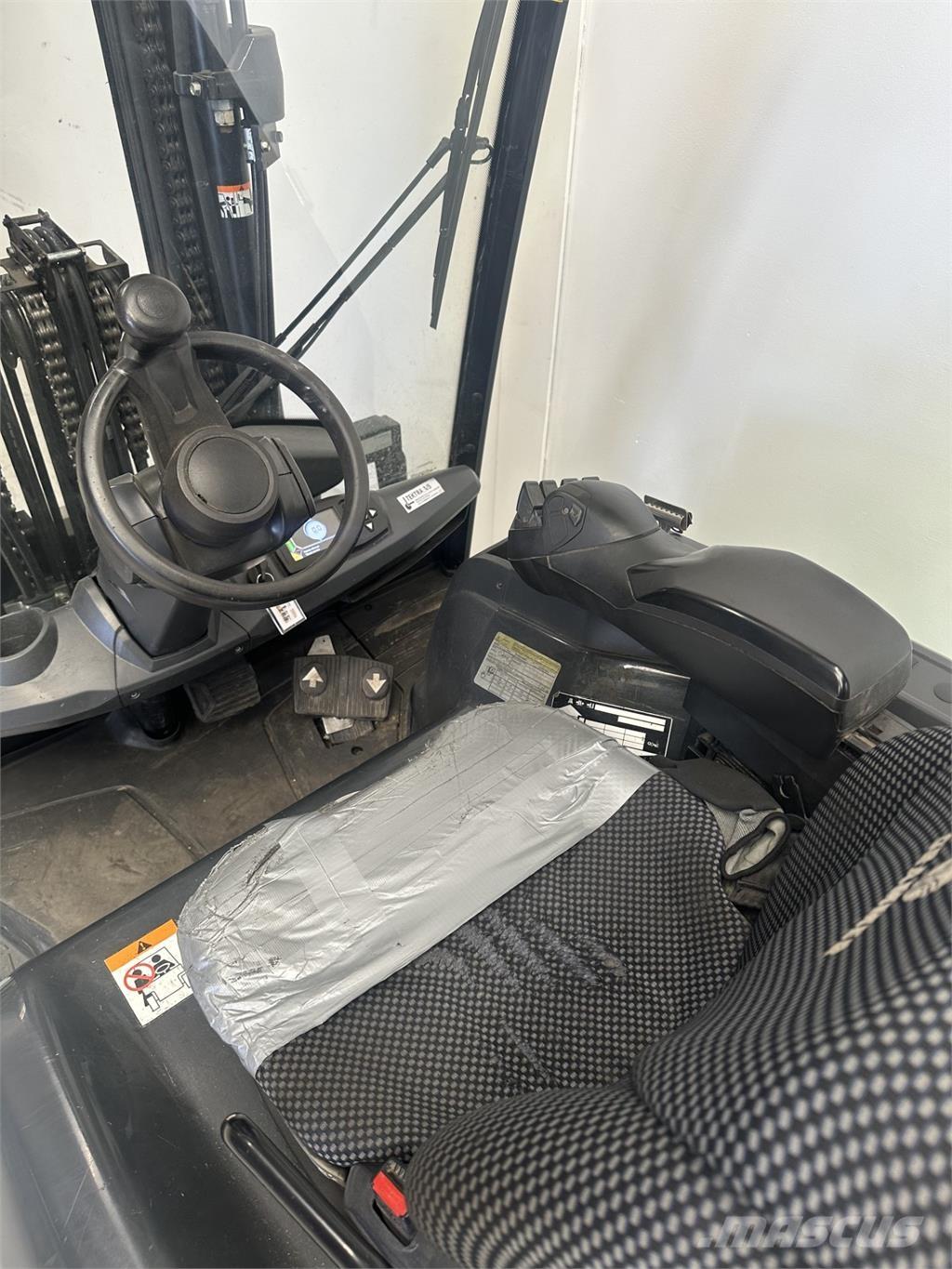 Mitsubishi FB35N 전동 지게차