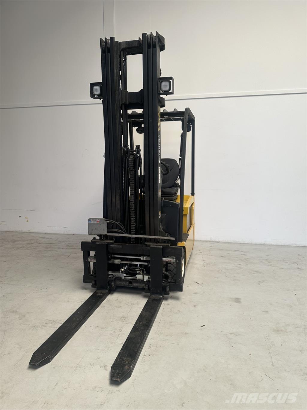 Yale ERP16ATF AC (SWB) 전동 지게차