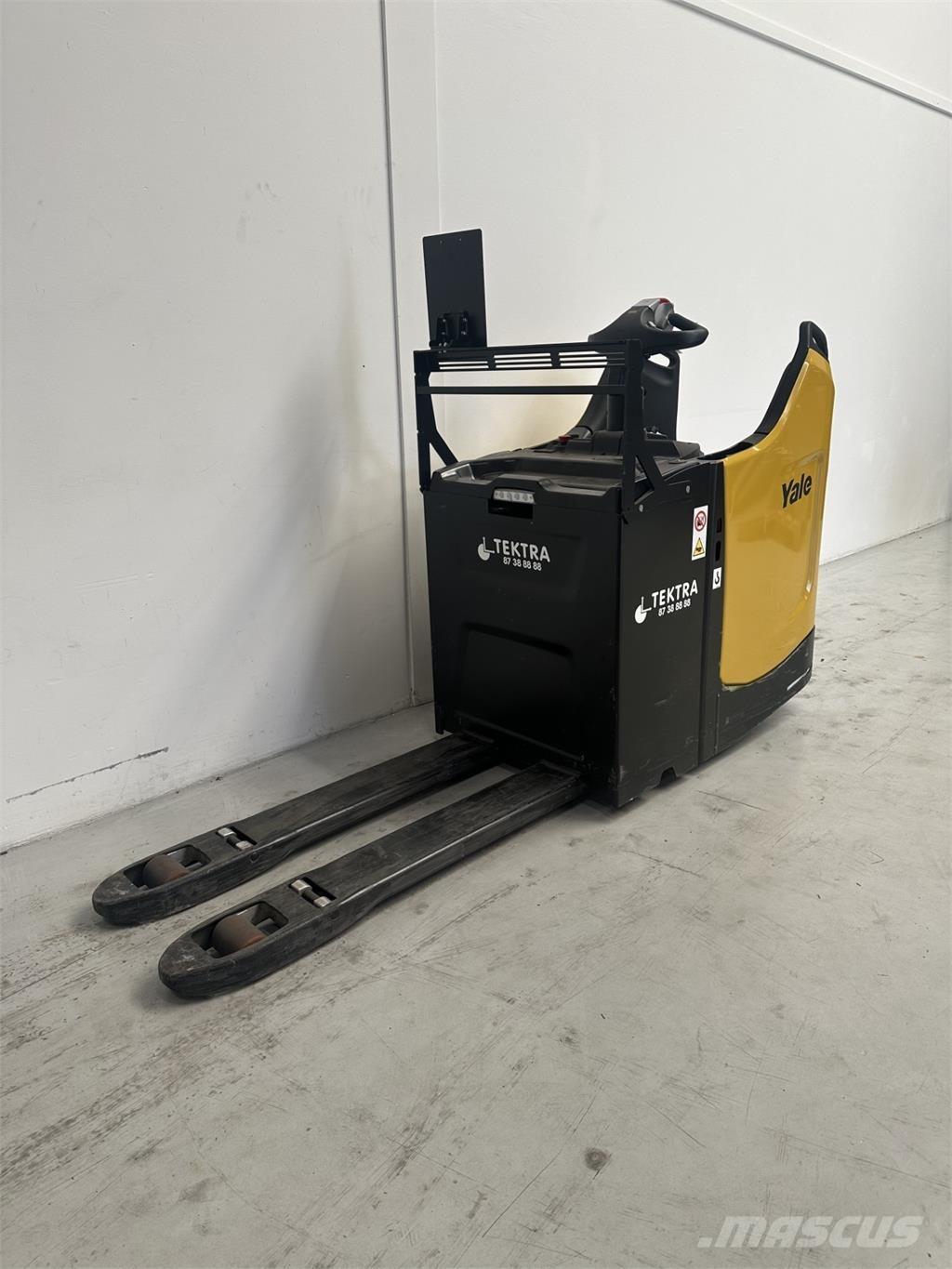 Yale MP20X-E843 로우 리프터(승강대 포함)