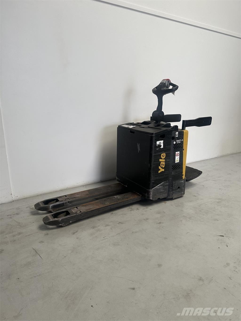 Yale MP20X FBW - 250 AH 로우 리프터(승강대 포함)
