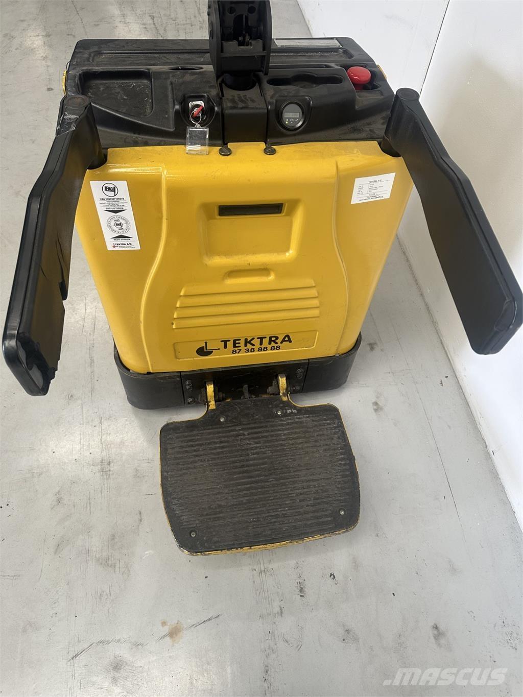 Yale MP20X FBW - 300 AH 로우 리프터(승강대 포함)