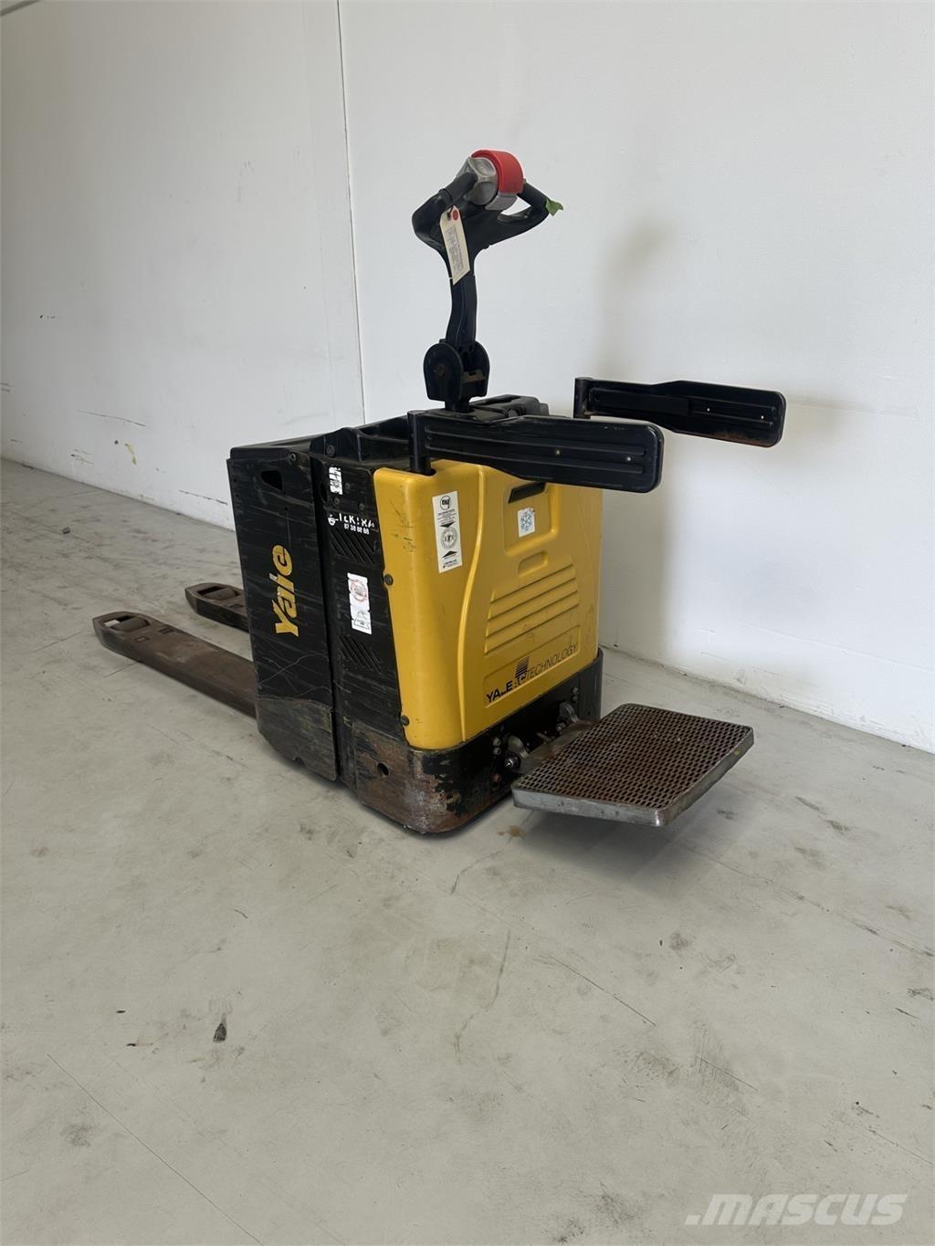 Yale MP20X FBW - 400 AH 로우 리프터(승강대 포함)