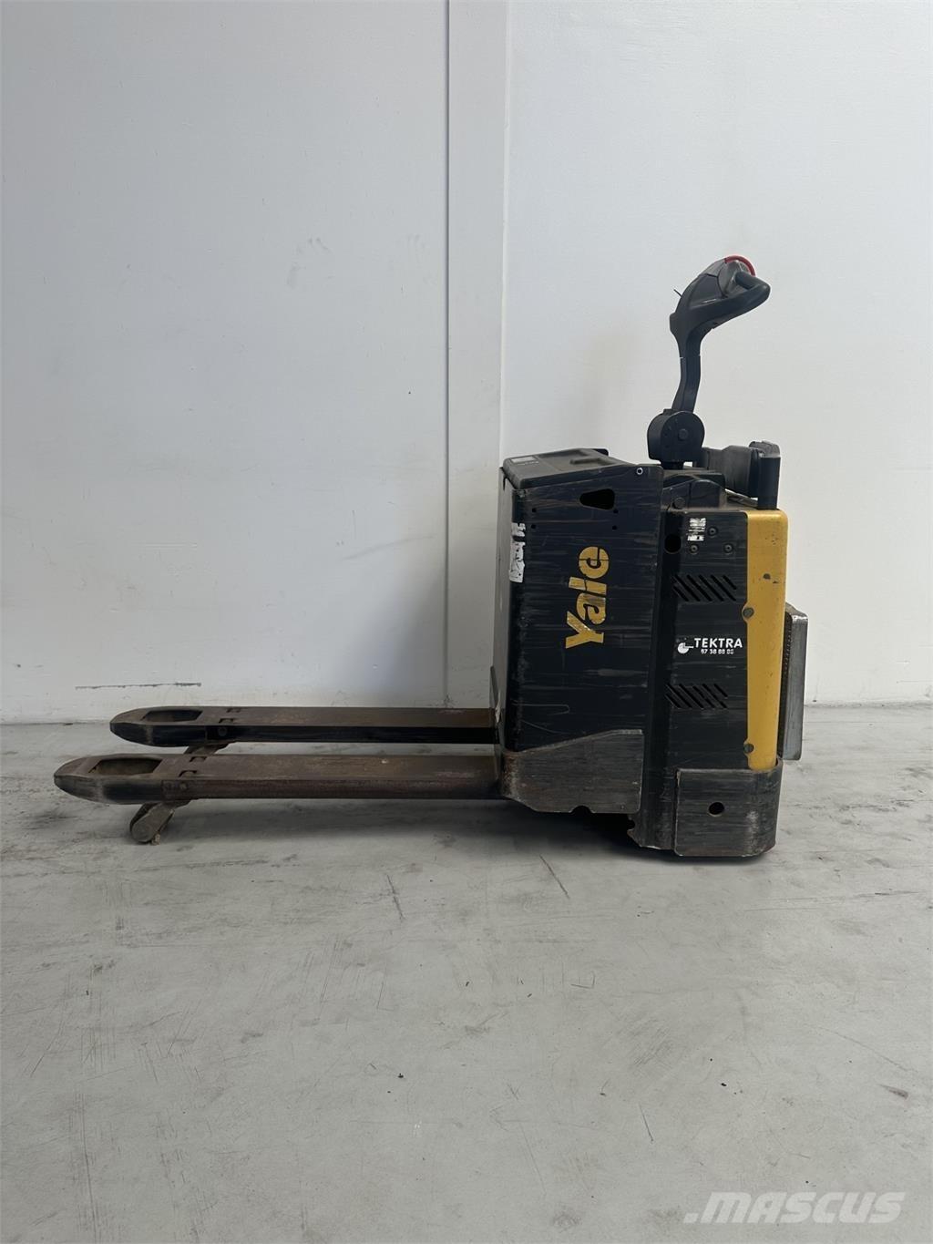 Yale MP20X FBW - 400 AH 로우 리프터(승강대 포함)
