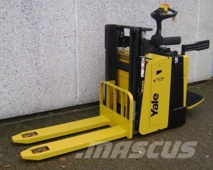 Yale MP20XD 보행식 리치 지게차