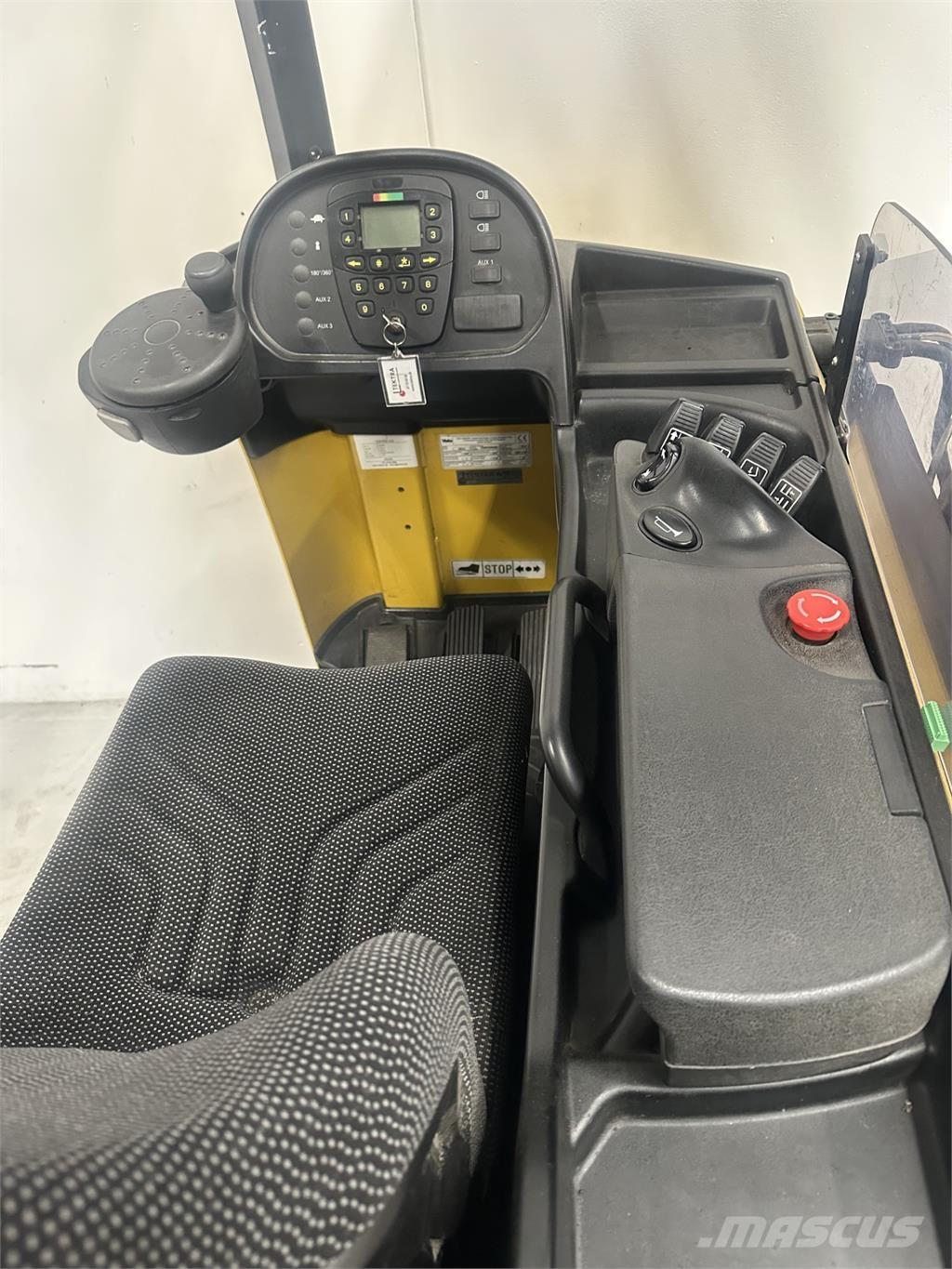 Yale MR14 리치 트럭