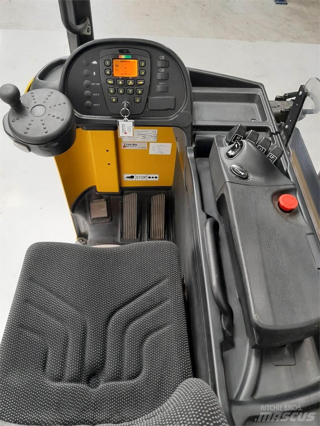 Yale MR14 리치 트럭