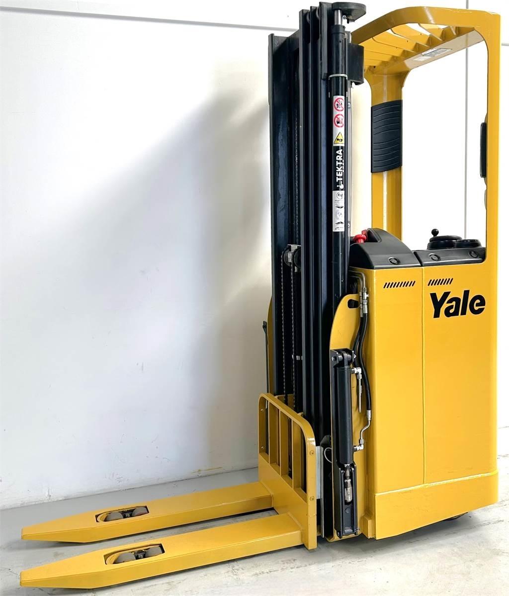 Yale SMS12S 보행식 리치 지게차