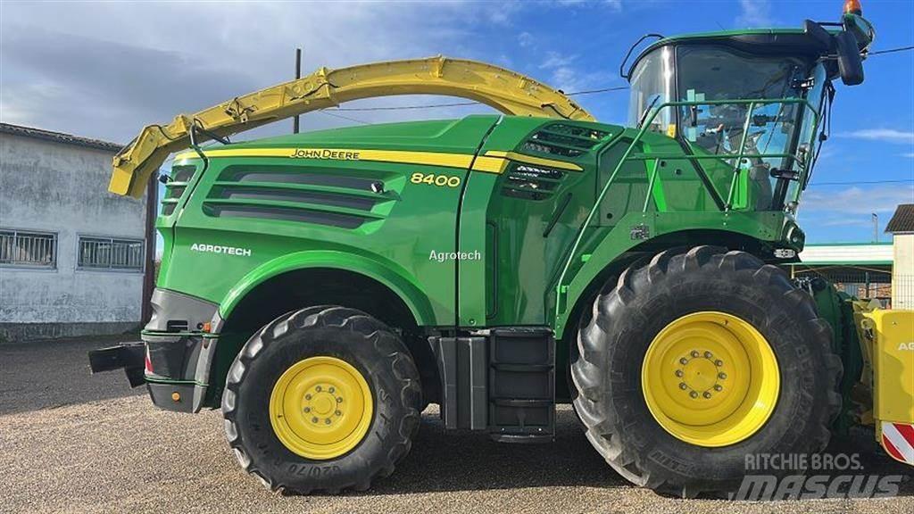 John Deere 8400 목초 수확기