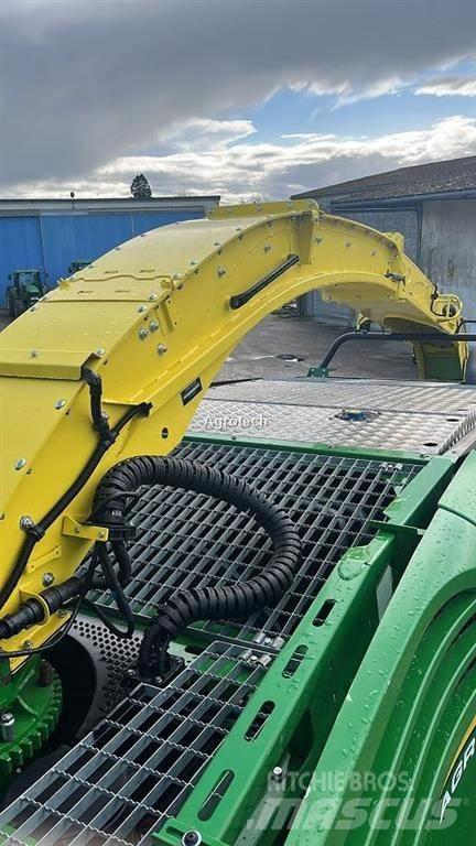 John Deere 8400 목초 수확기