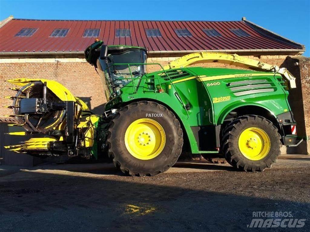 John Deere 8400 목초 수확기