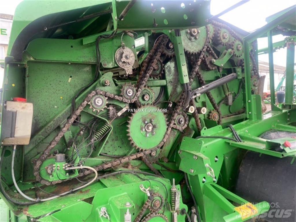 John Deere C441R 건초 포장기