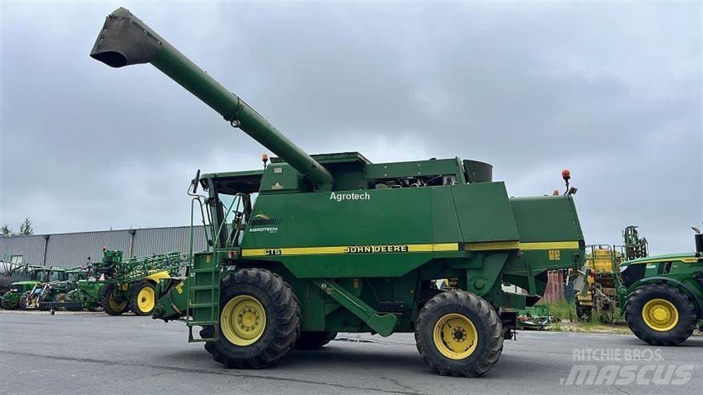 John Deere CTS 콤바인 수확기