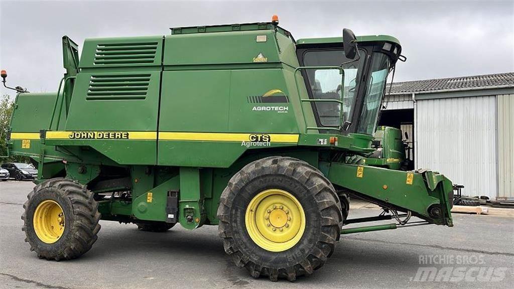 John Deere CTS 콤바인 수확기