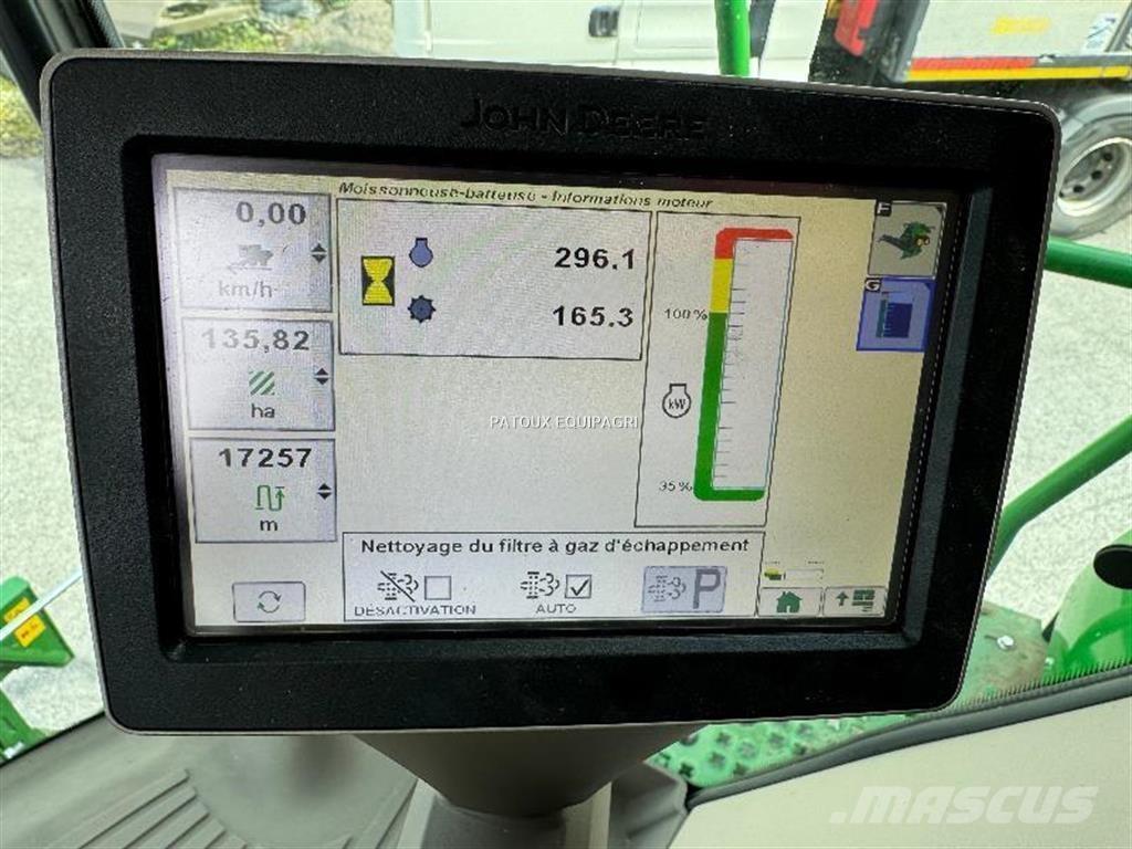 John Deere T550 콤바인 수확기