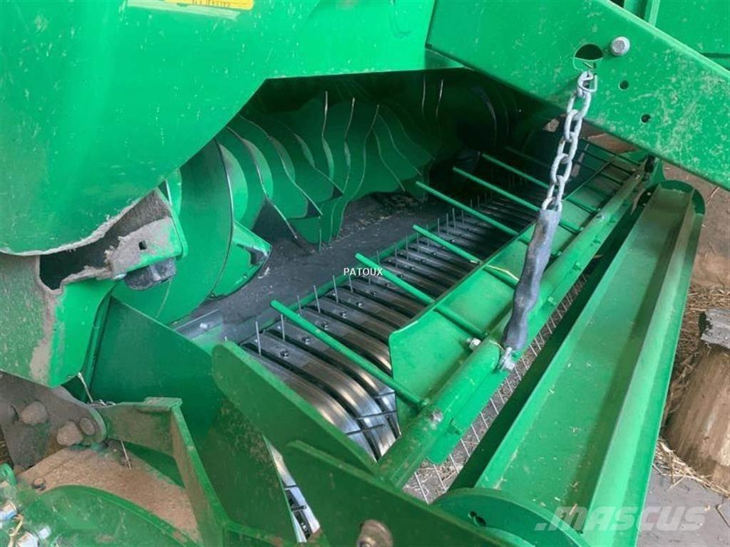 John Deere V461M 원형 곤포기