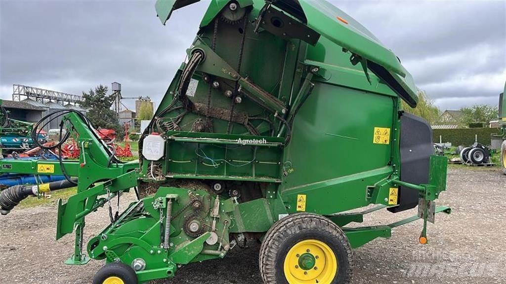 John Deere V461M 원형 곤포기