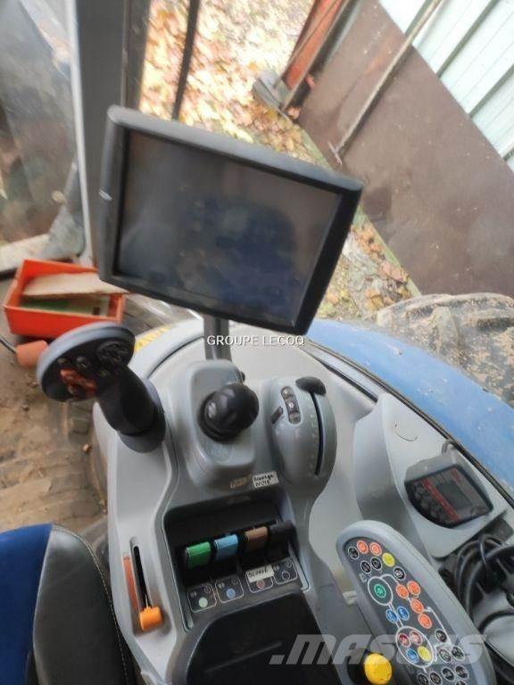 New Holland T7.210 트랙터