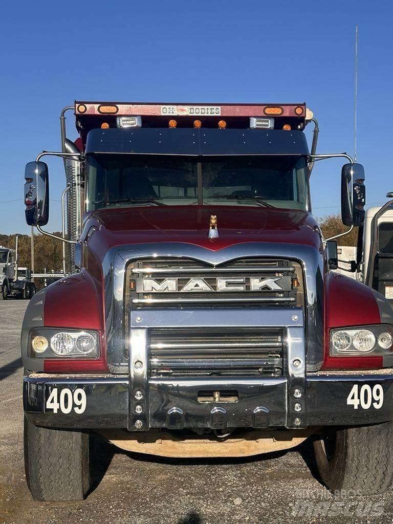 Mack GR104FR 덤프 트럭