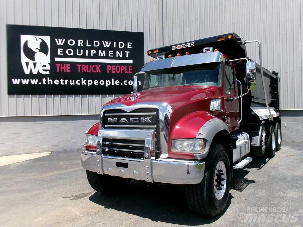 Mack Granite 덤프 트럭