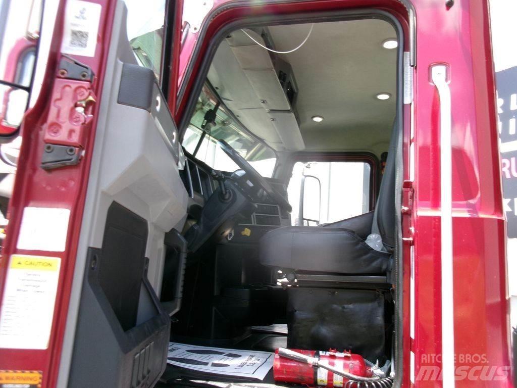 Mack Granite 덤프 트럭