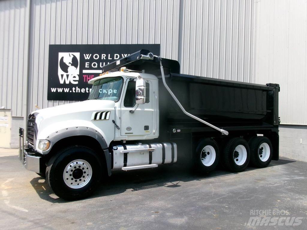Mack Granite 덤프 트럭