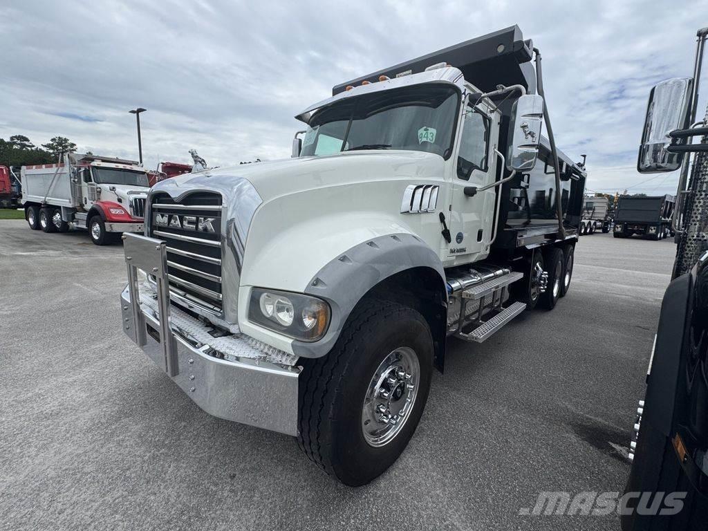 Mack Granite 덤프 트럭