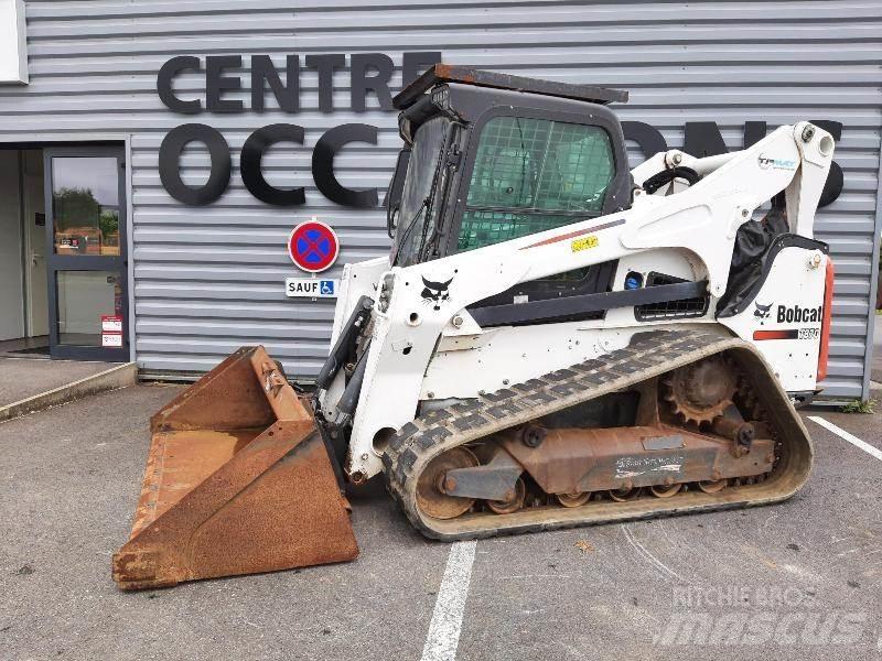 Bobcat T870-E2  스키드로더