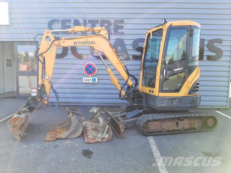 Hyundai R25Z-9AK 소형 굴삭기 7톤 미만